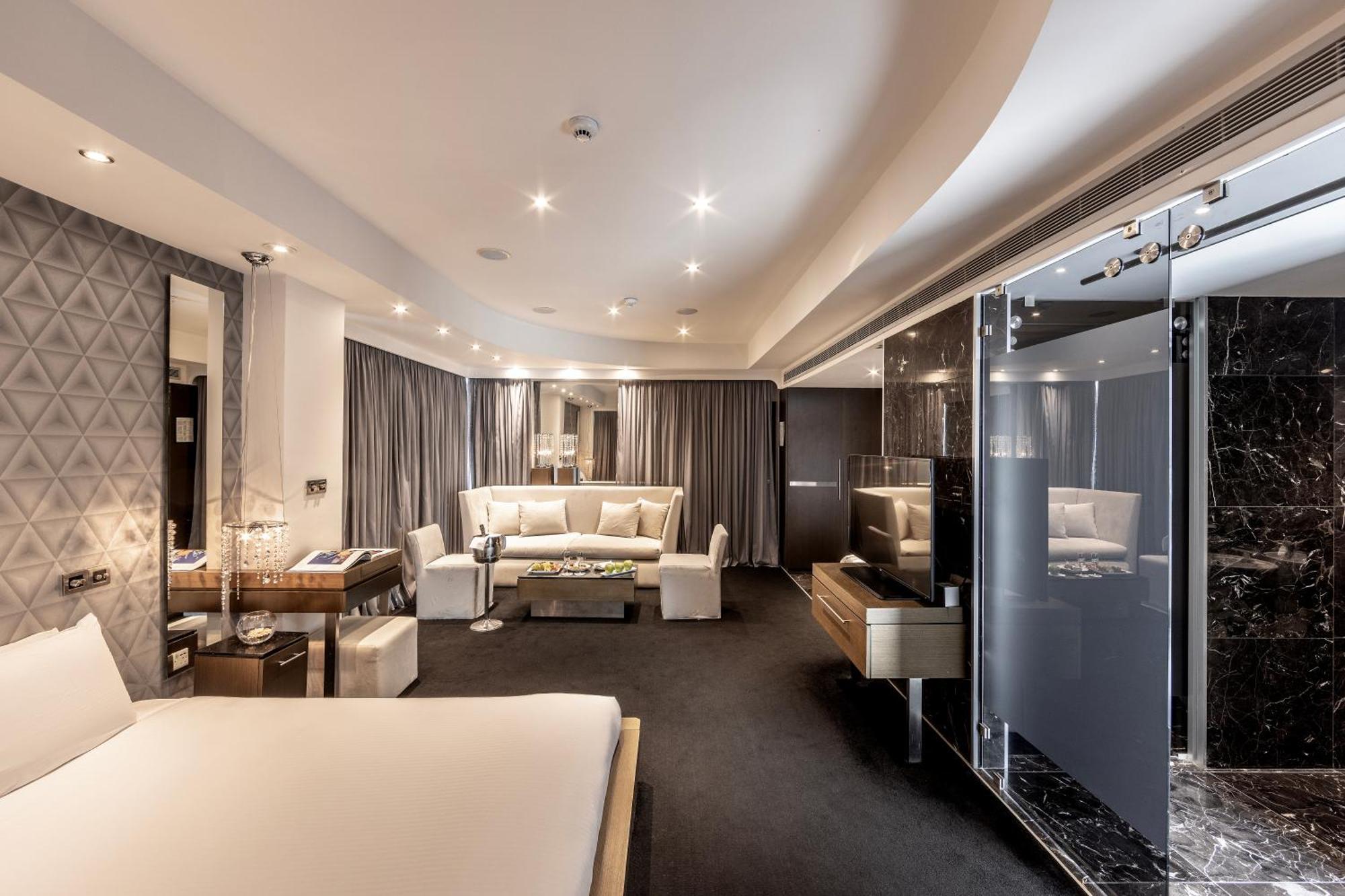 Capo Bay Hotel Protaras Bagian luar foto Suite