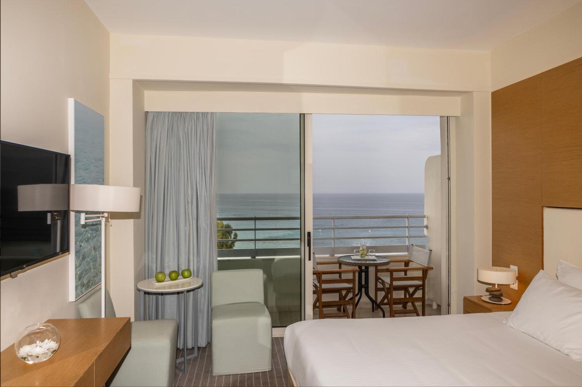 Capo Bay Hotel Protaras Bagian luar foto Deluxe room