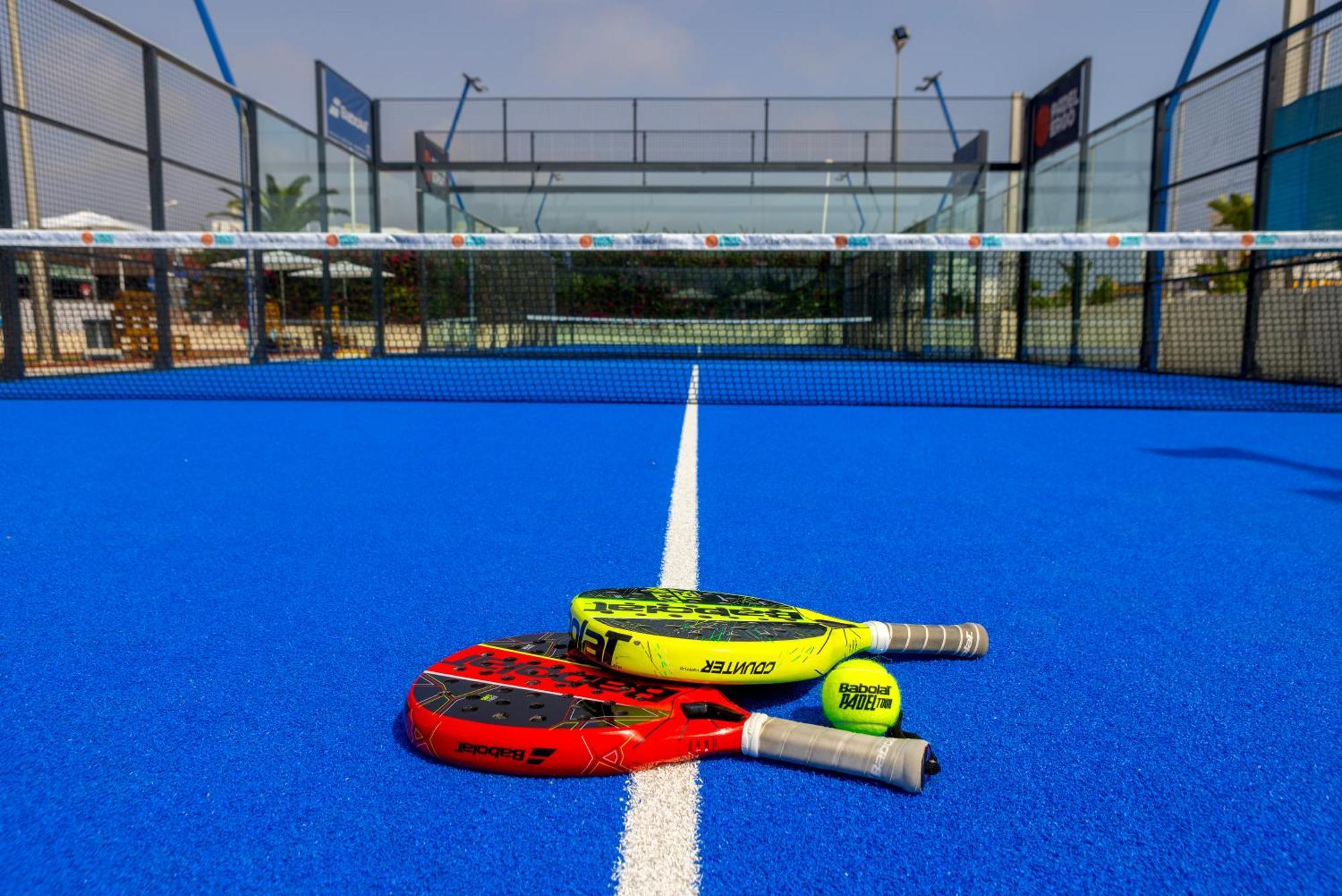 Capo Bay Hotel Protaras Bagian luar foto A paddle tennis court