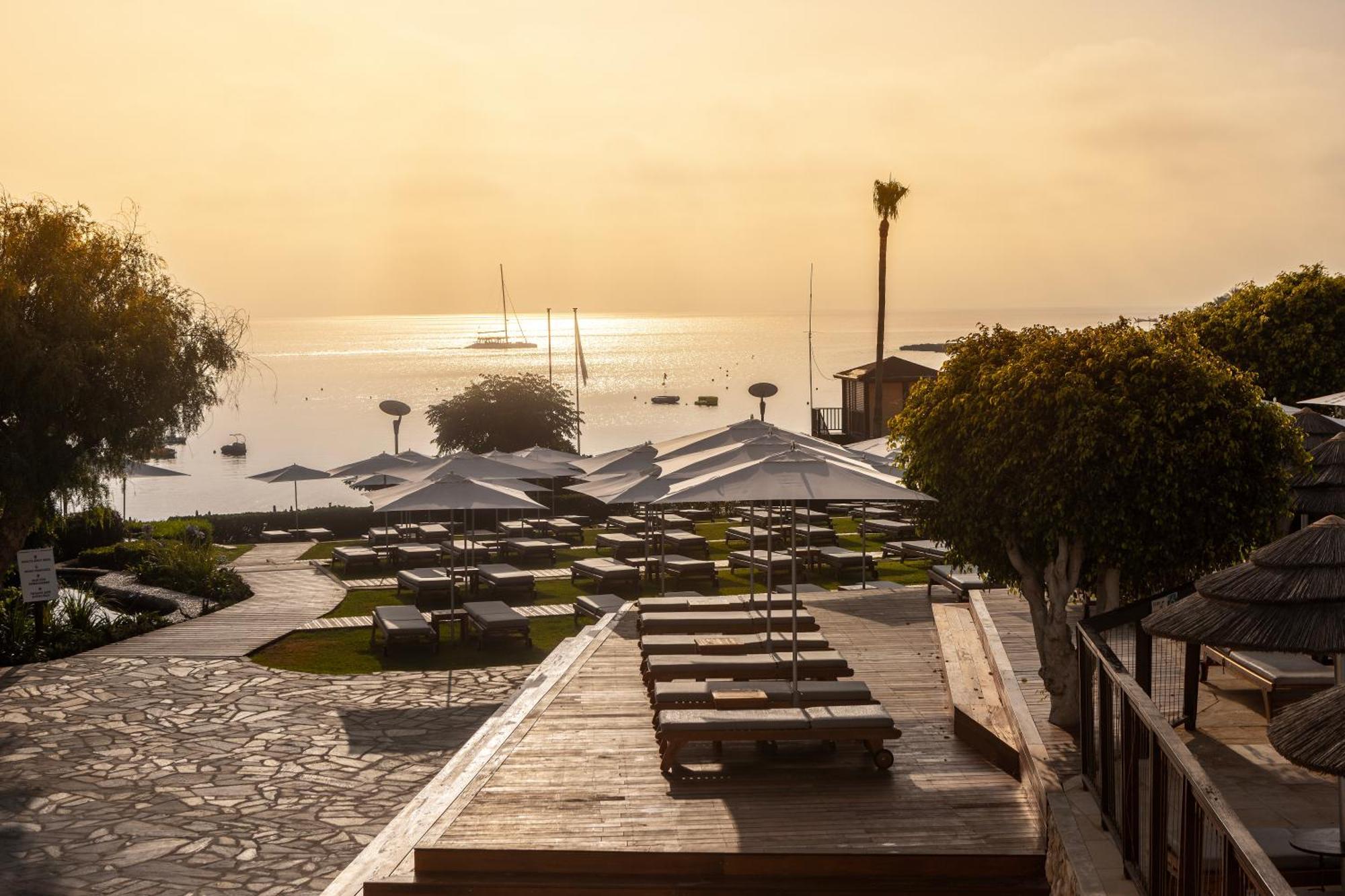 Capo Bay Hotel Protaras Bagian luar foto Sunset at the Marina