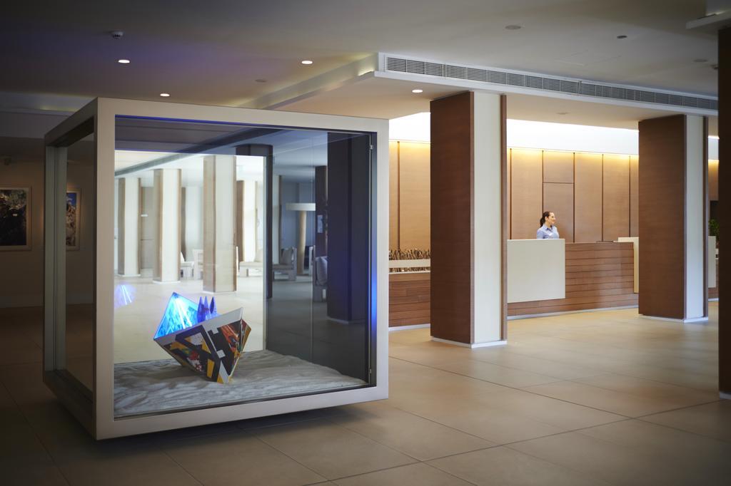 Capo Bay Hotel Protaras Bagian luar foto The lobby of the hotel